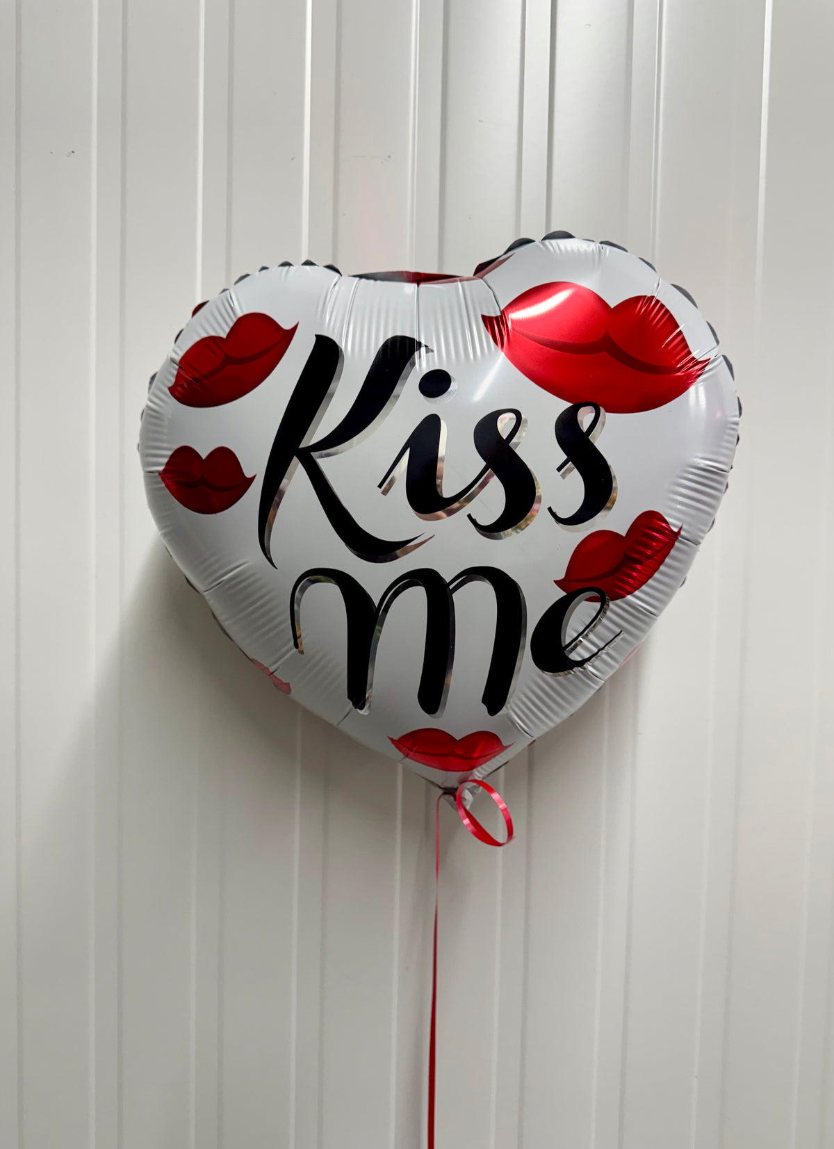 Kiss Me Balloon